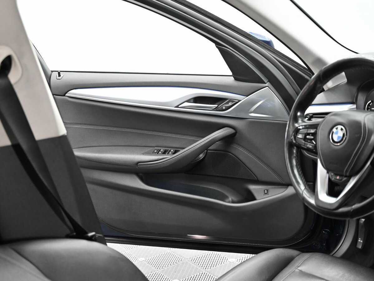BMW 5 серии 520d xDrive, 2017 Фото №7