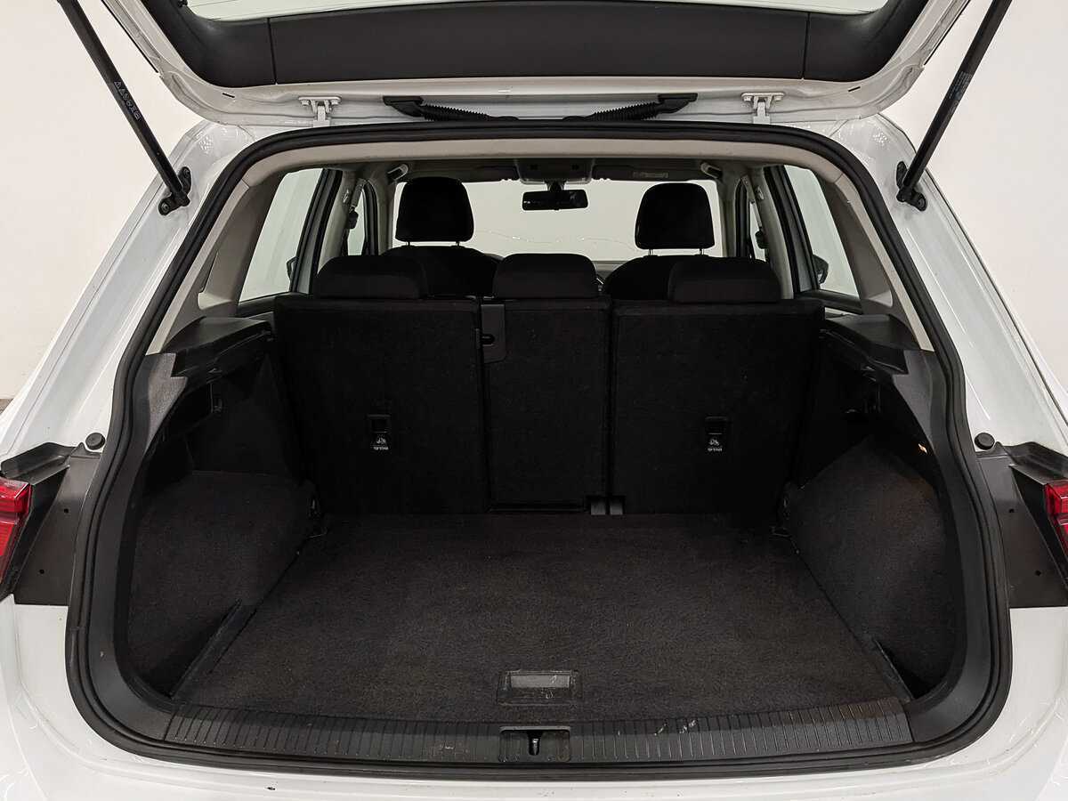 Volkswagen Tiguan, 2021 Фото №10