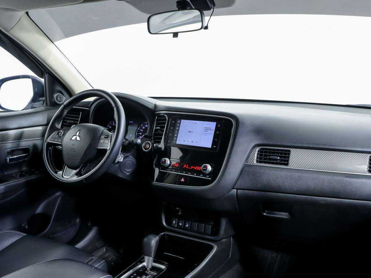 Mitsubishi Outlander, 2021 Фото №9