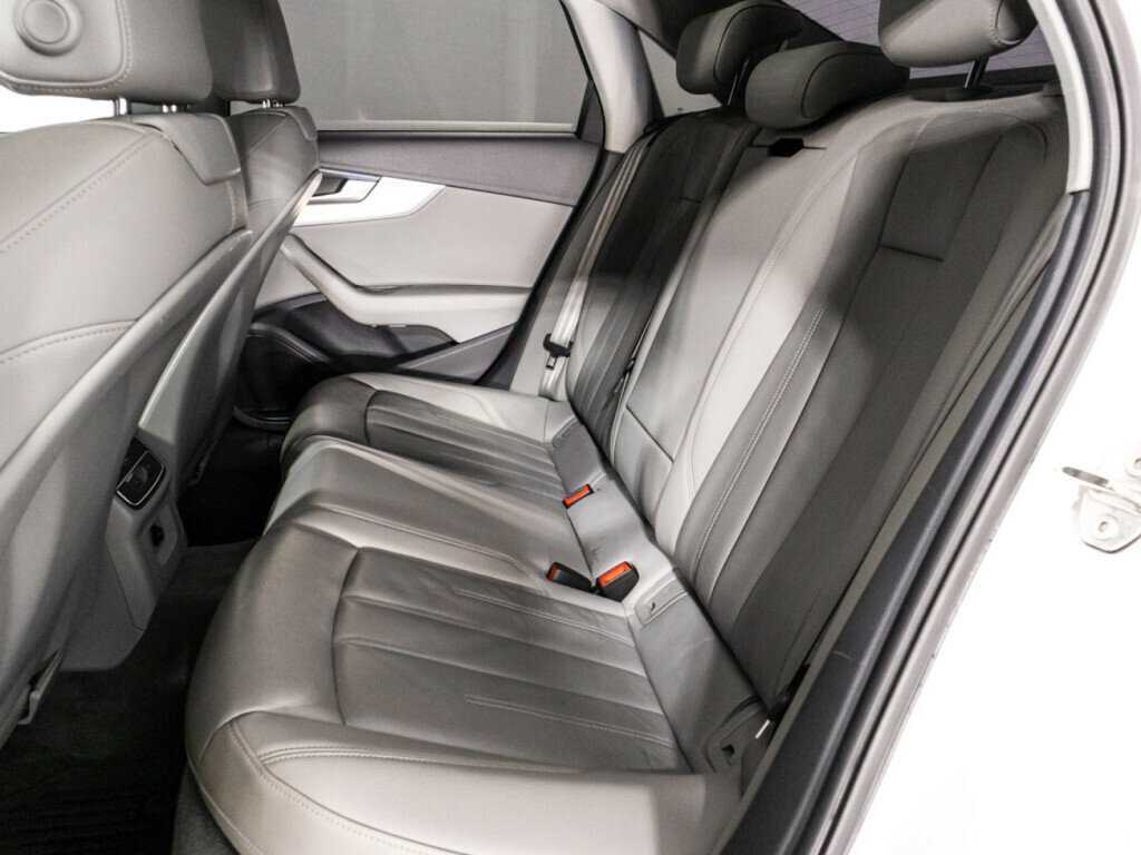 Audi A4, 2015 Фото №10