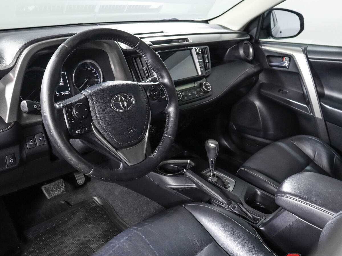 Toyota RAV4, 2017 Фото №12