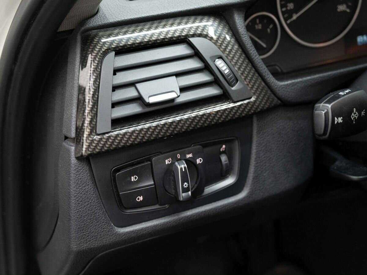 BMW 3 серии 320i, 2014 Фото №18