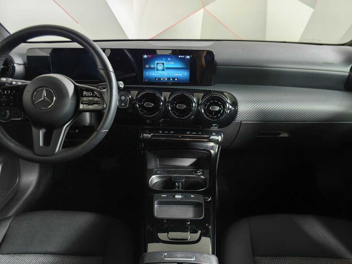Mercedes-Benz A-Класс 200, 2019 Фото №11