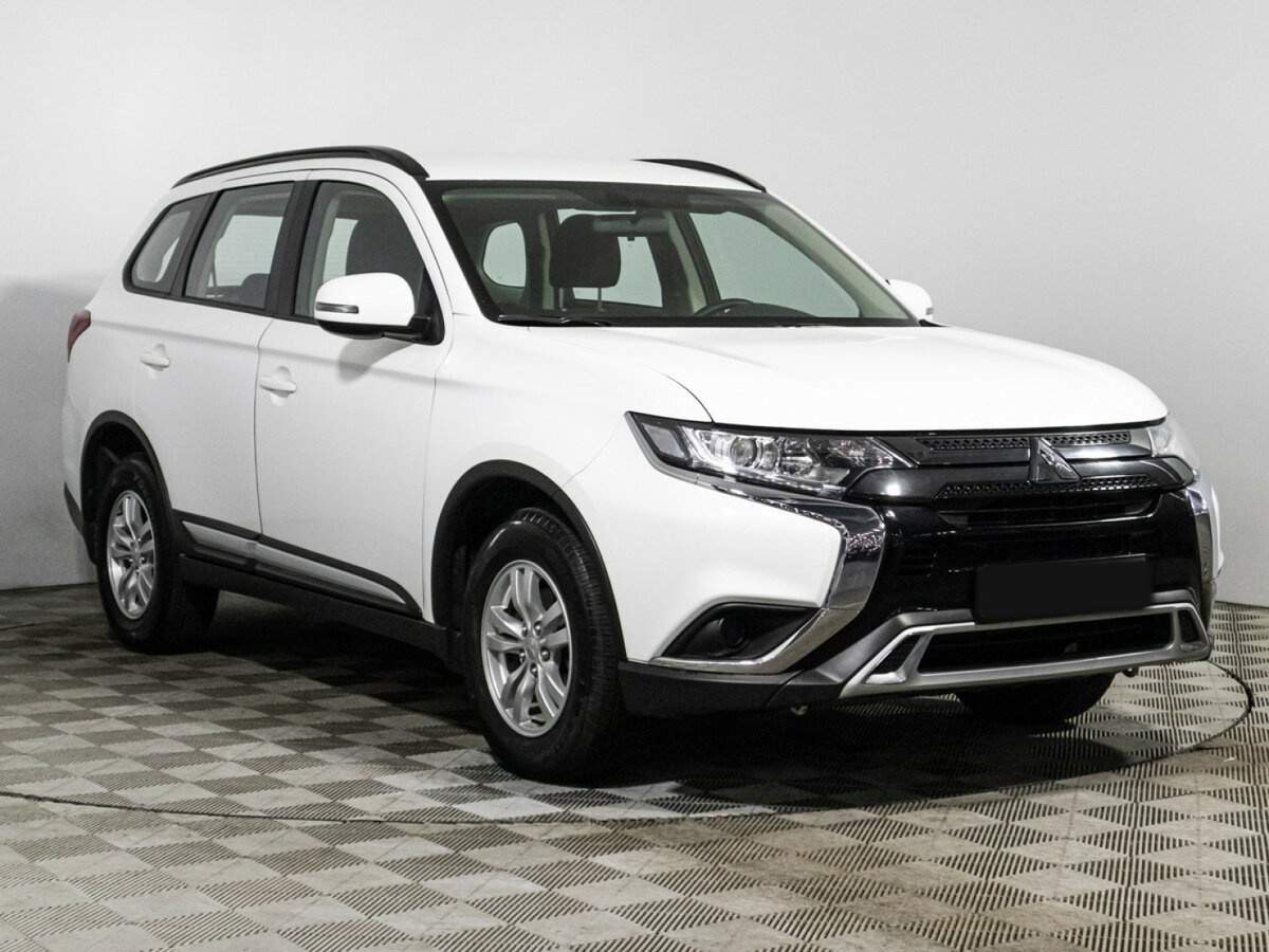 Mitsubishi Outlander, 2022 Фото №3