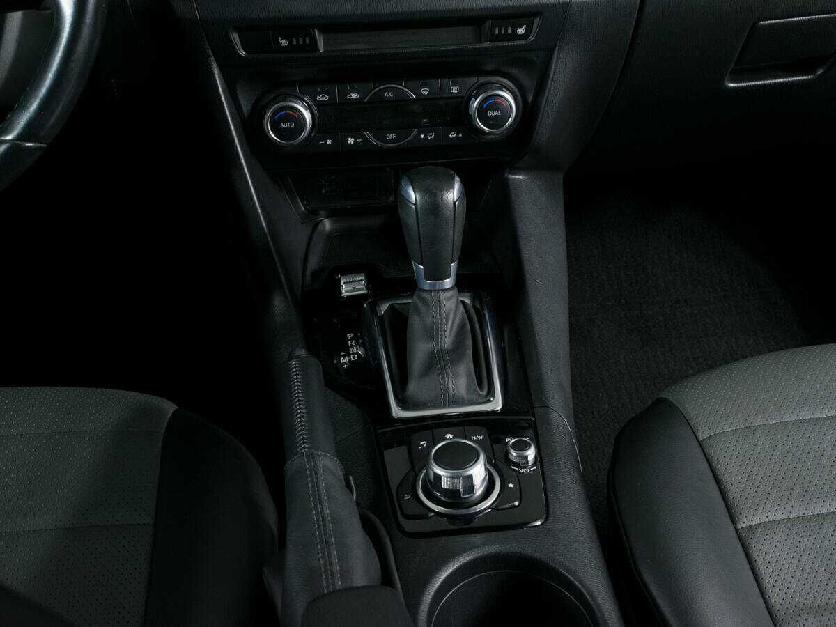 Mazda 3, 2018 Фото №12