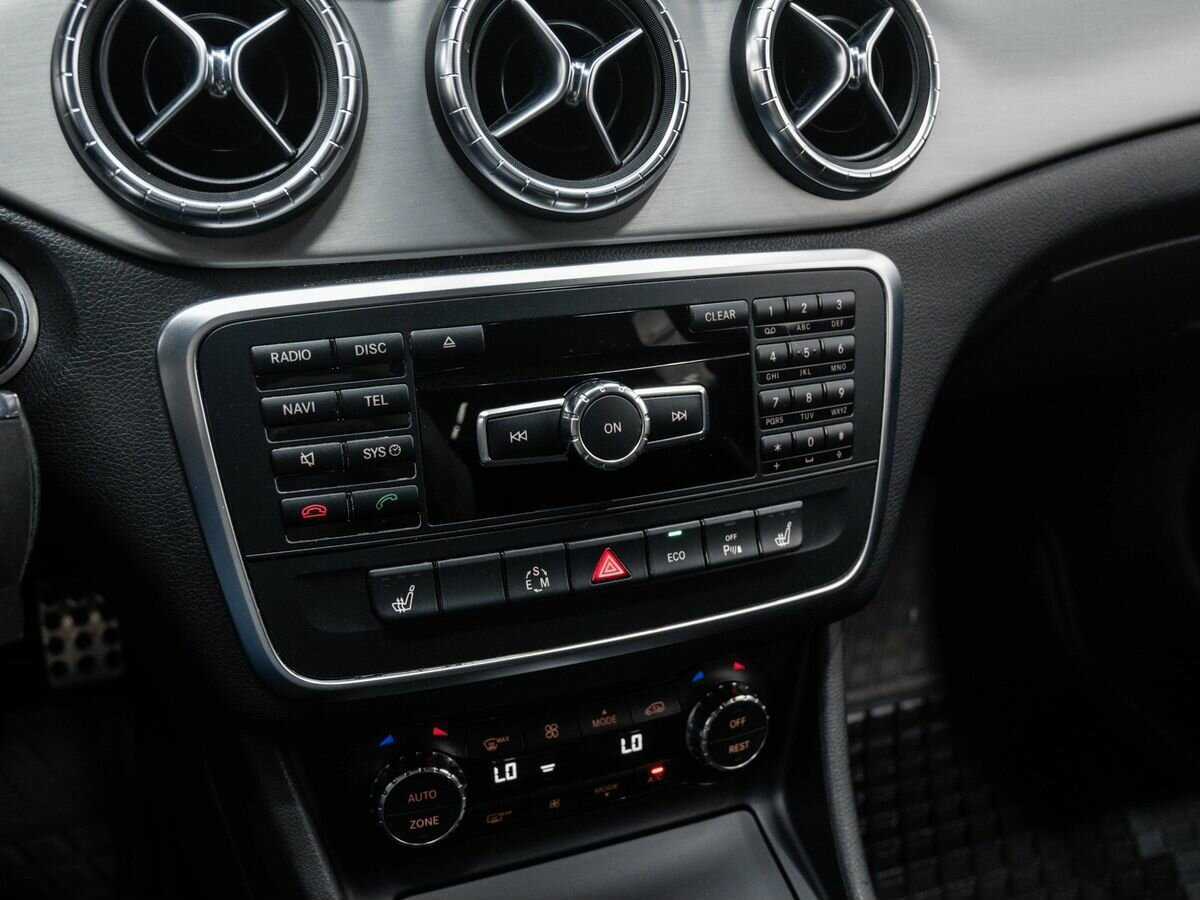 Mercedes-Benz CLA 250, 2014 Фото №18