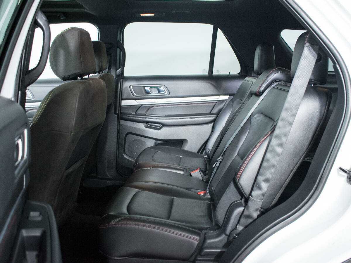 Ford Explorer, 2016 Фото №7