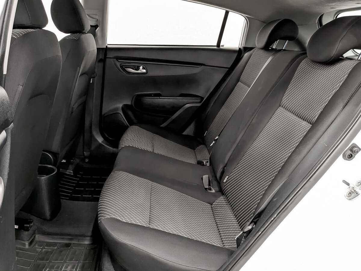 Kia Rio X-Line, 2020 Фото №11