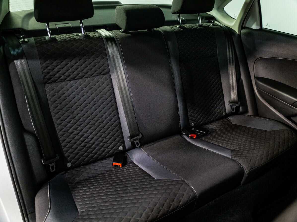 Volkswagen Polo, 2018 Фото №9