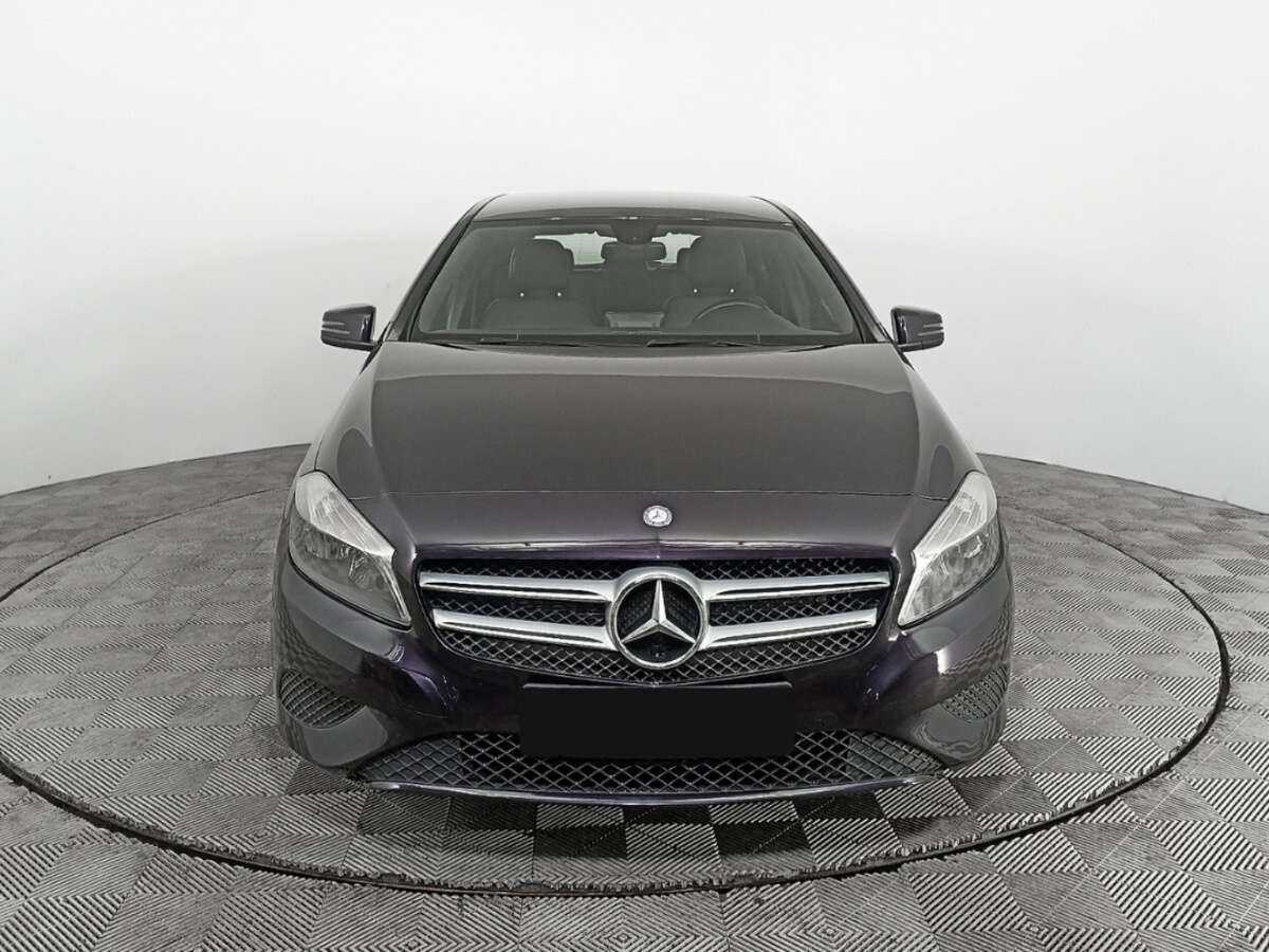 Mercedes-Benz A-Класс 180, 2014 Фото №2