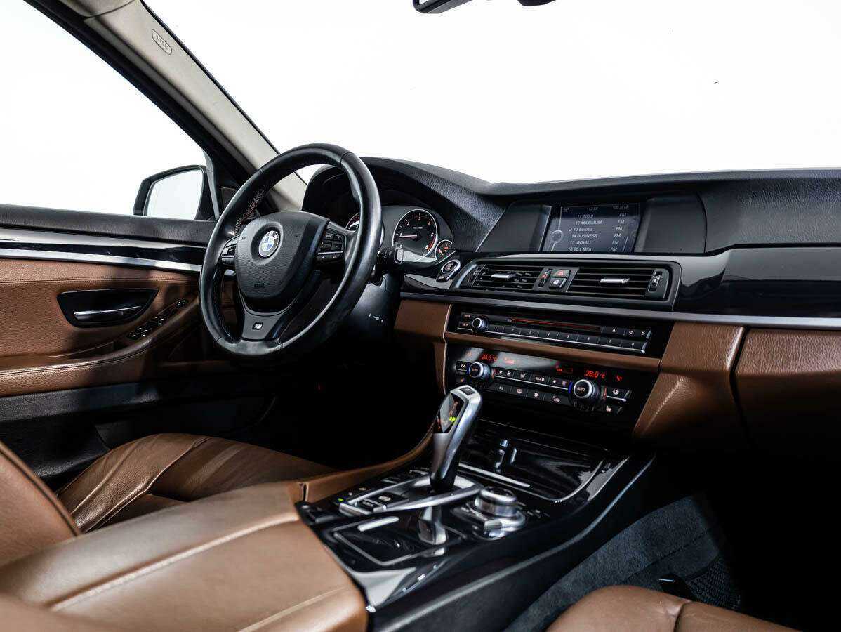 BMW 5 серии 525d xDrive, 2012 Фото №8