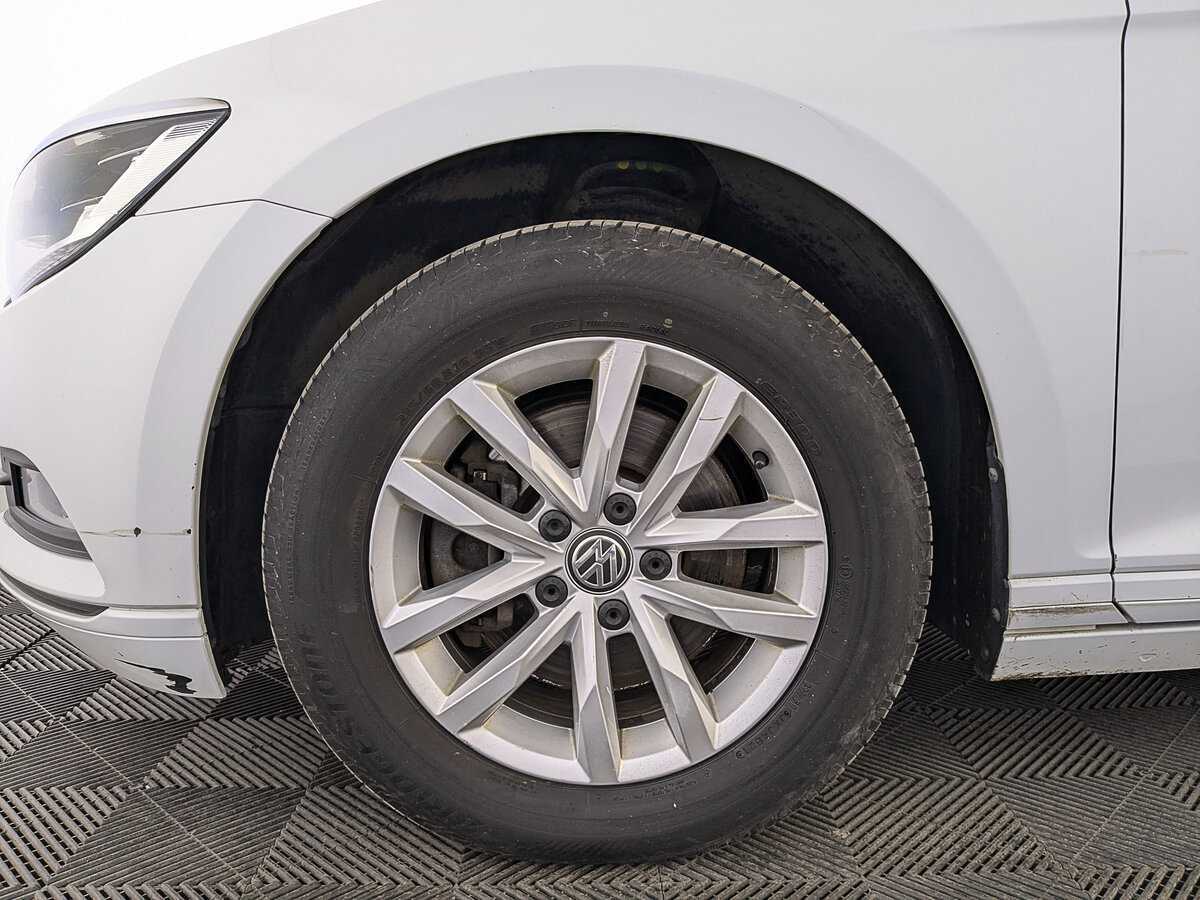 Volkswagen Passat, 2019 Фото №12