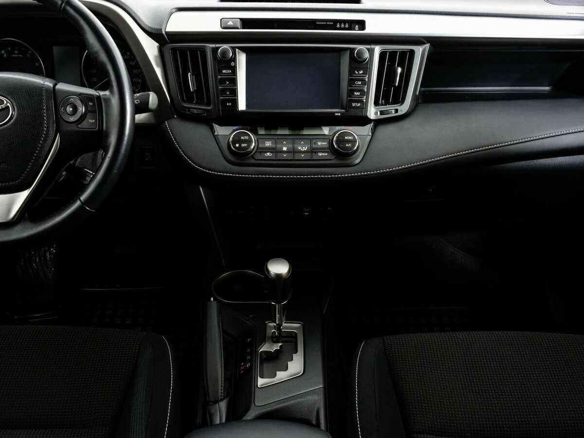 Toyota RAV4, 2017 Фото №12