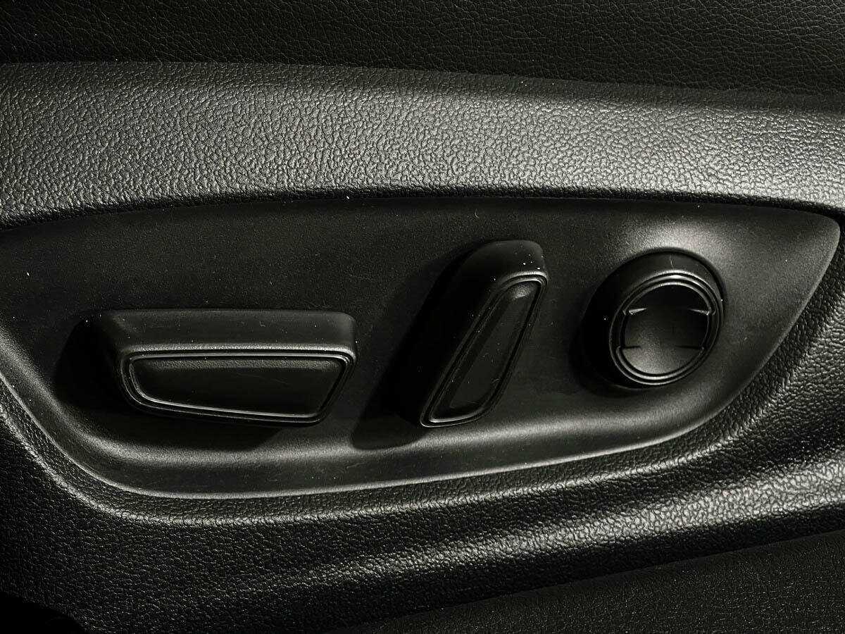 Toyota Camry, 2018 Фото №14