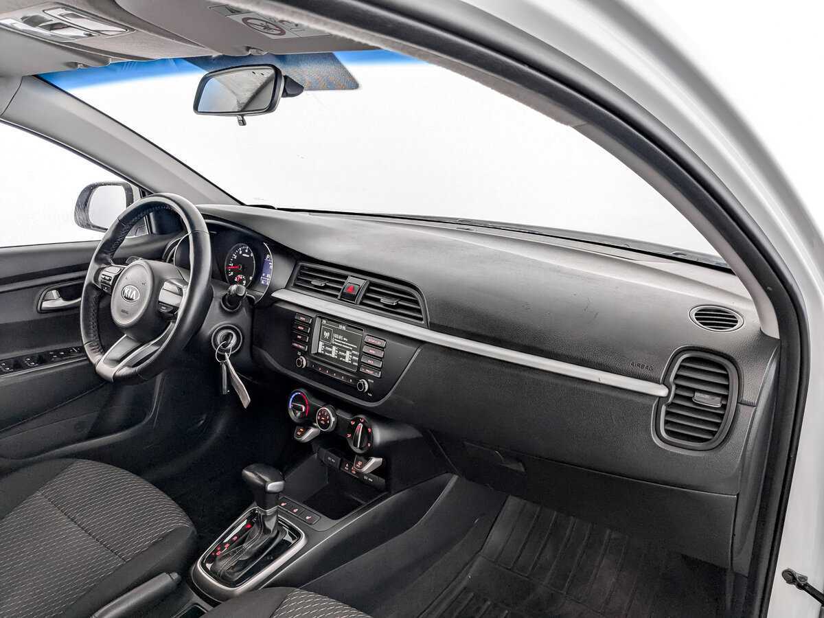 Kia Rio X-Line, 2019 Фото №11