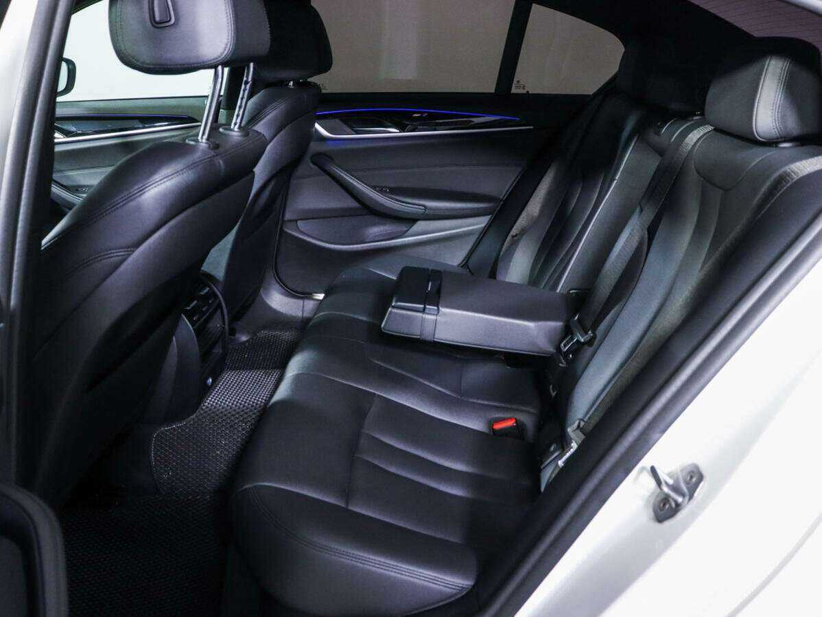 BMW 5 серии 520d xDrive, 2018 Фото №8