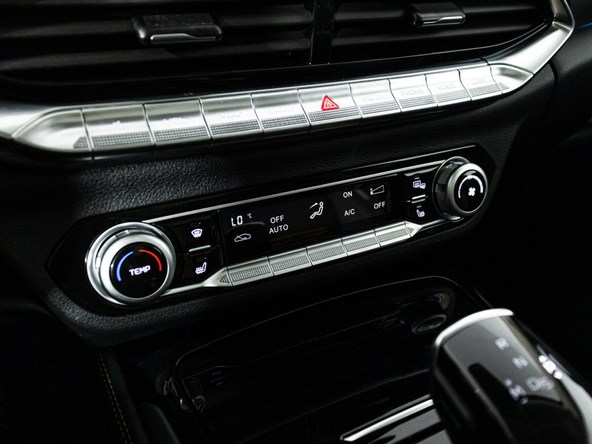 FAW Bestune T77 I, 2024 Фото №18