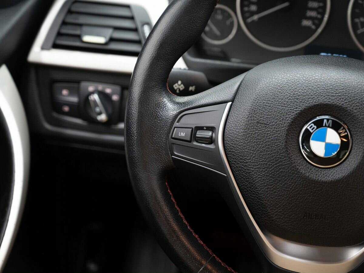 BMW 3 серии 316i, 2014 Фото №15