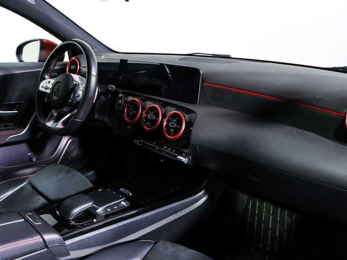 Mercedes-Benz A-Класс 200, 2020 Фото №9