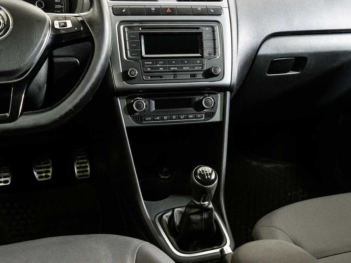Volkswagen Polo, 2016 Фото №11