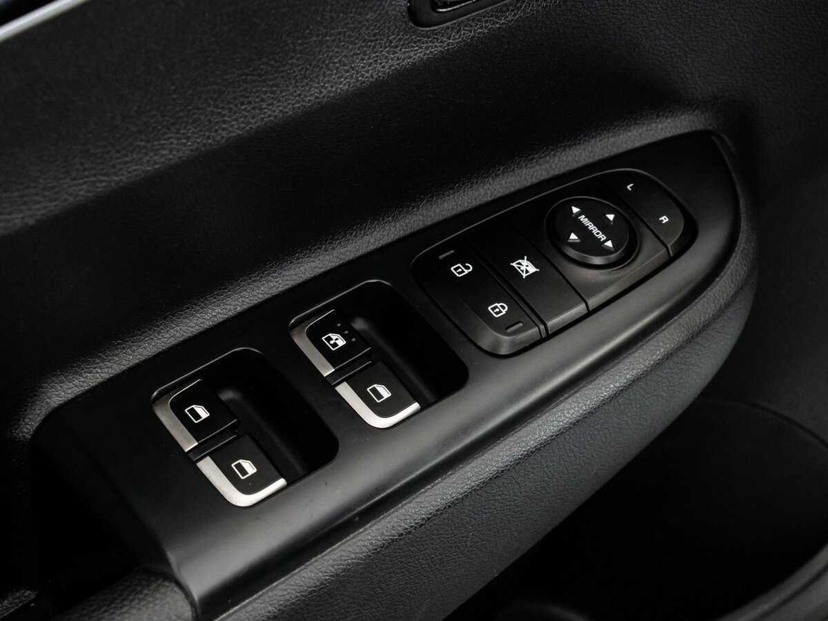 Kia Rio X-Line, 2018 Фото №14