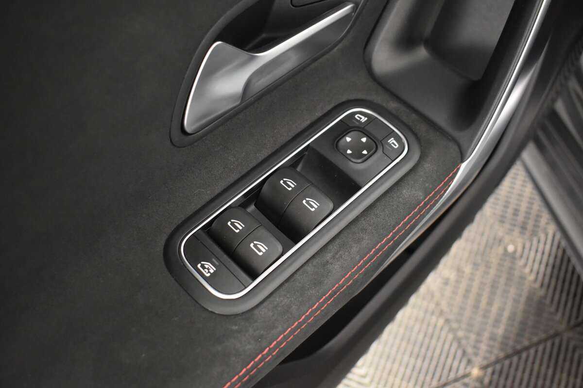 Mercedes-Benz A-Класс 200, 2018 Фото №8