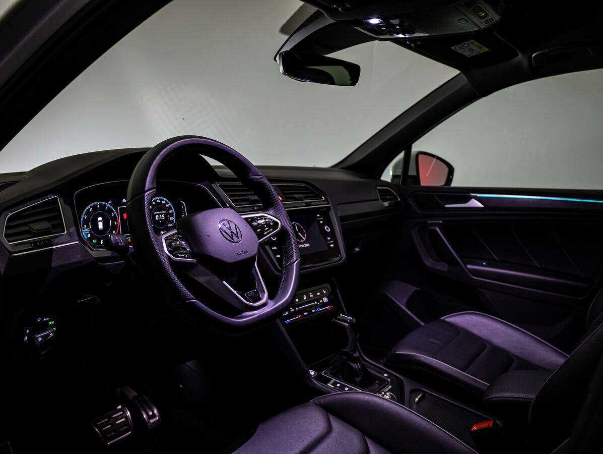 Volkswagen Tiguan, 2021 Фото №23