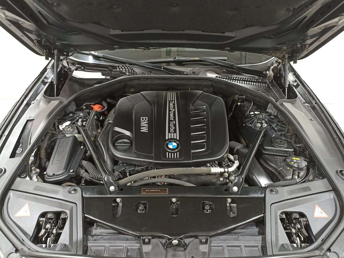 BMW 5 серии 530d xDrive, 2016 Фото №9