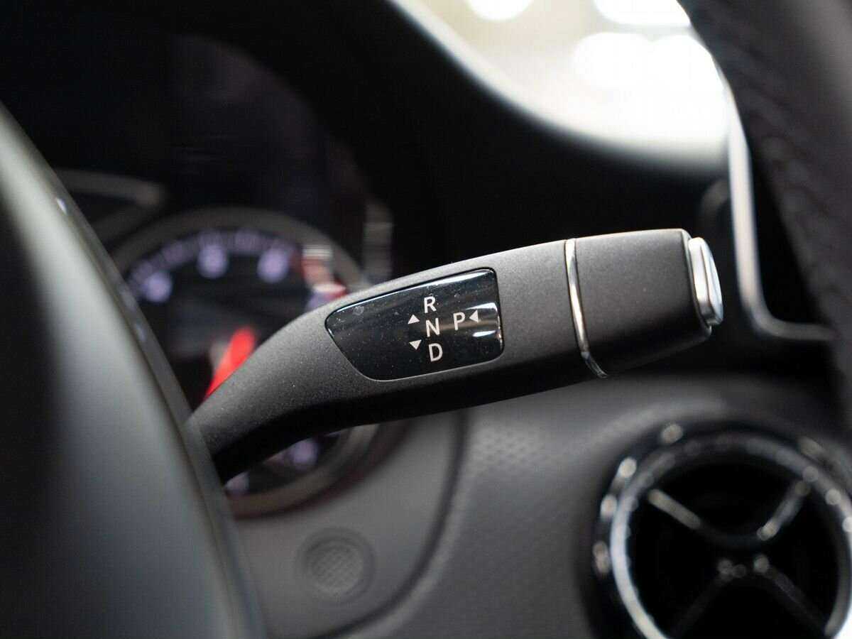 Mercedes-Benz A-Класс 180, 2016 Фото №12