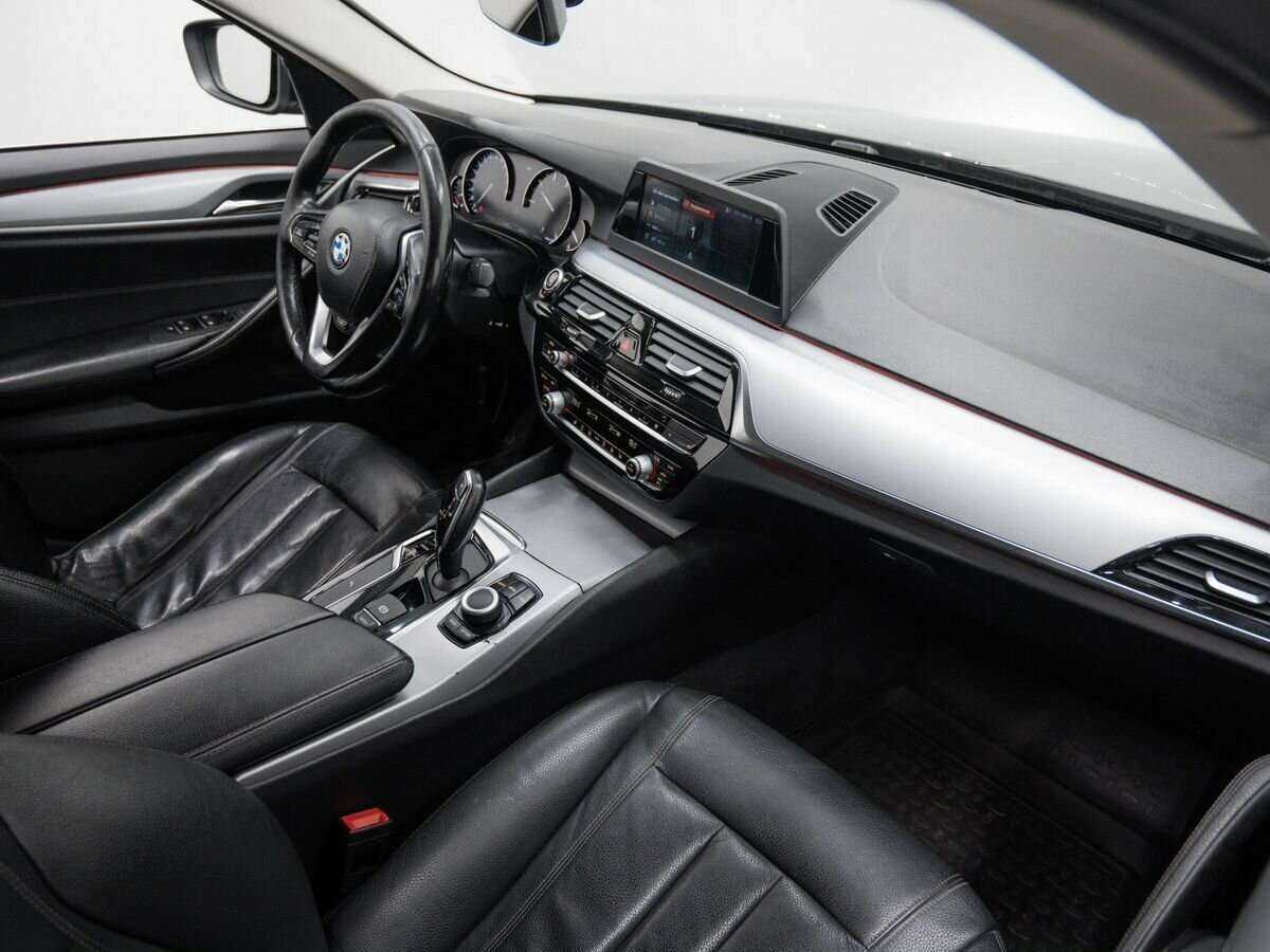 BMW 5 серии 520d, 2018 Фото №8