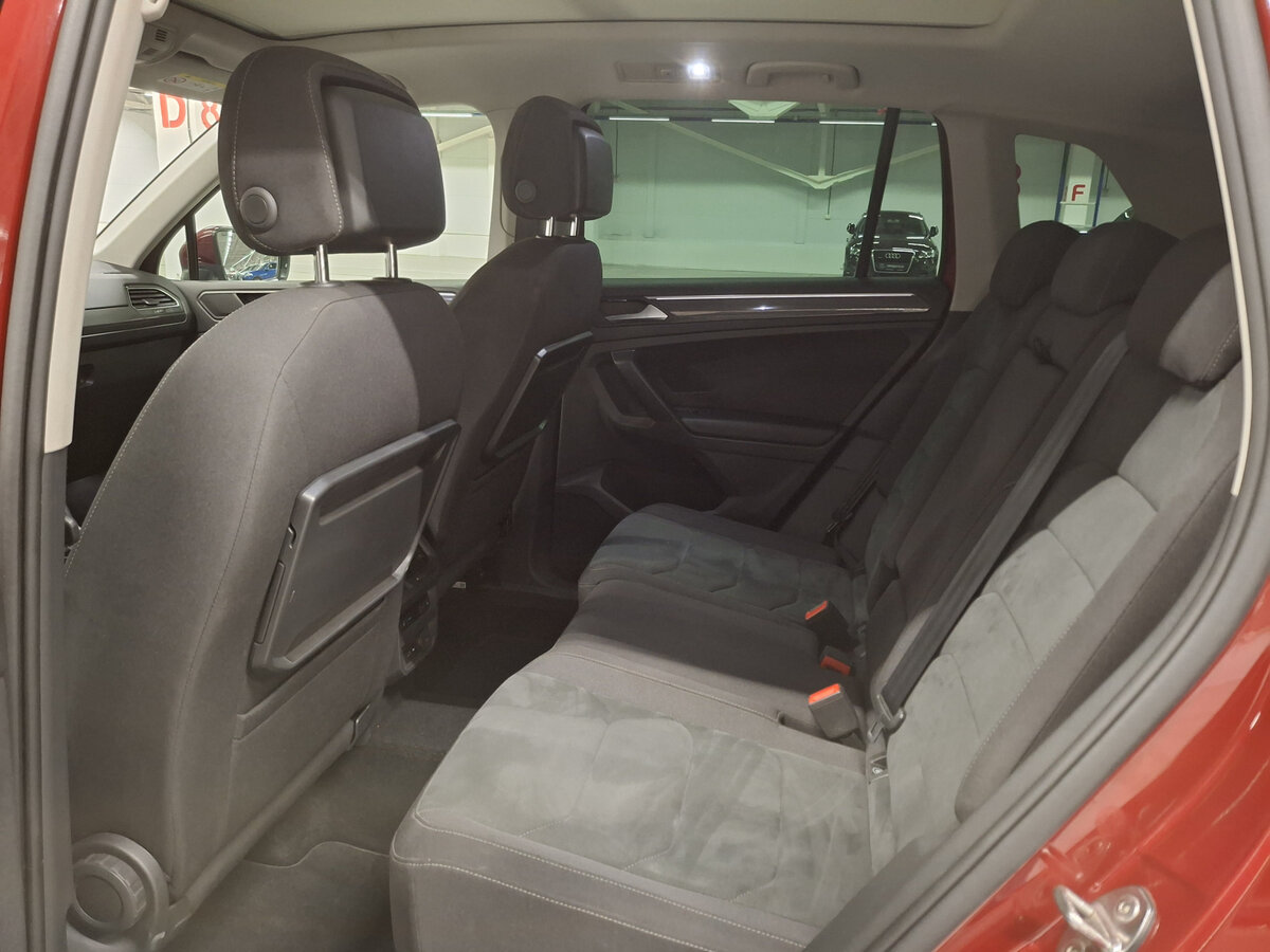 Volkswagen Tiguan II, 2018 Фото №12