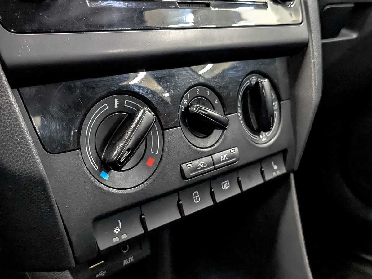 Skoda Rapid, 2017 Фото №21