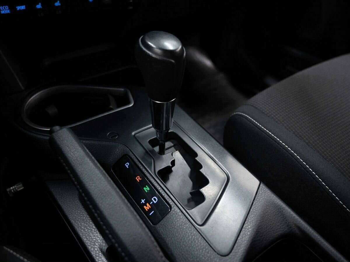 Toyota RAV4, 2017 Фото №24