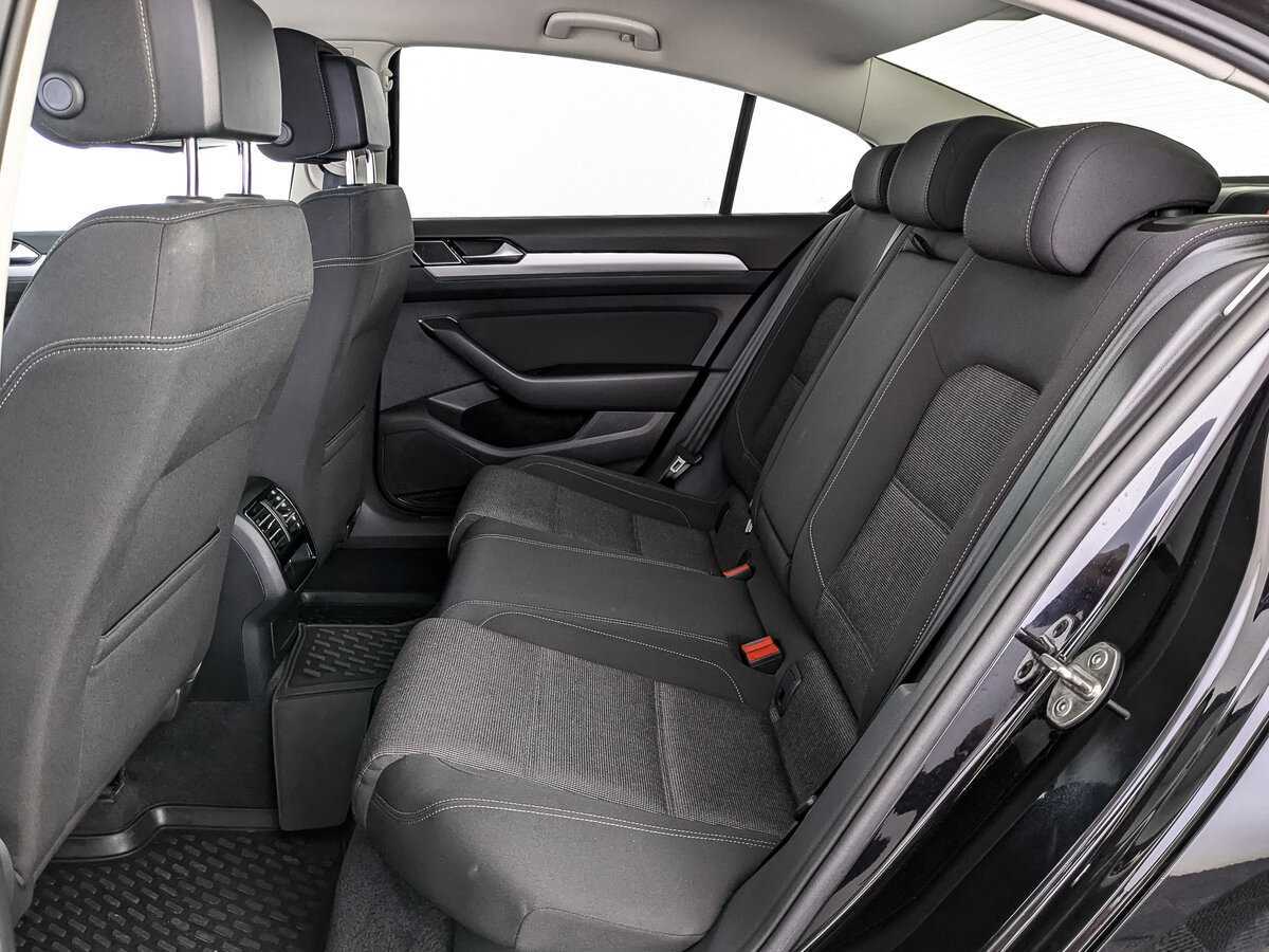 Volkswagen Passat, 2018 Фото №10