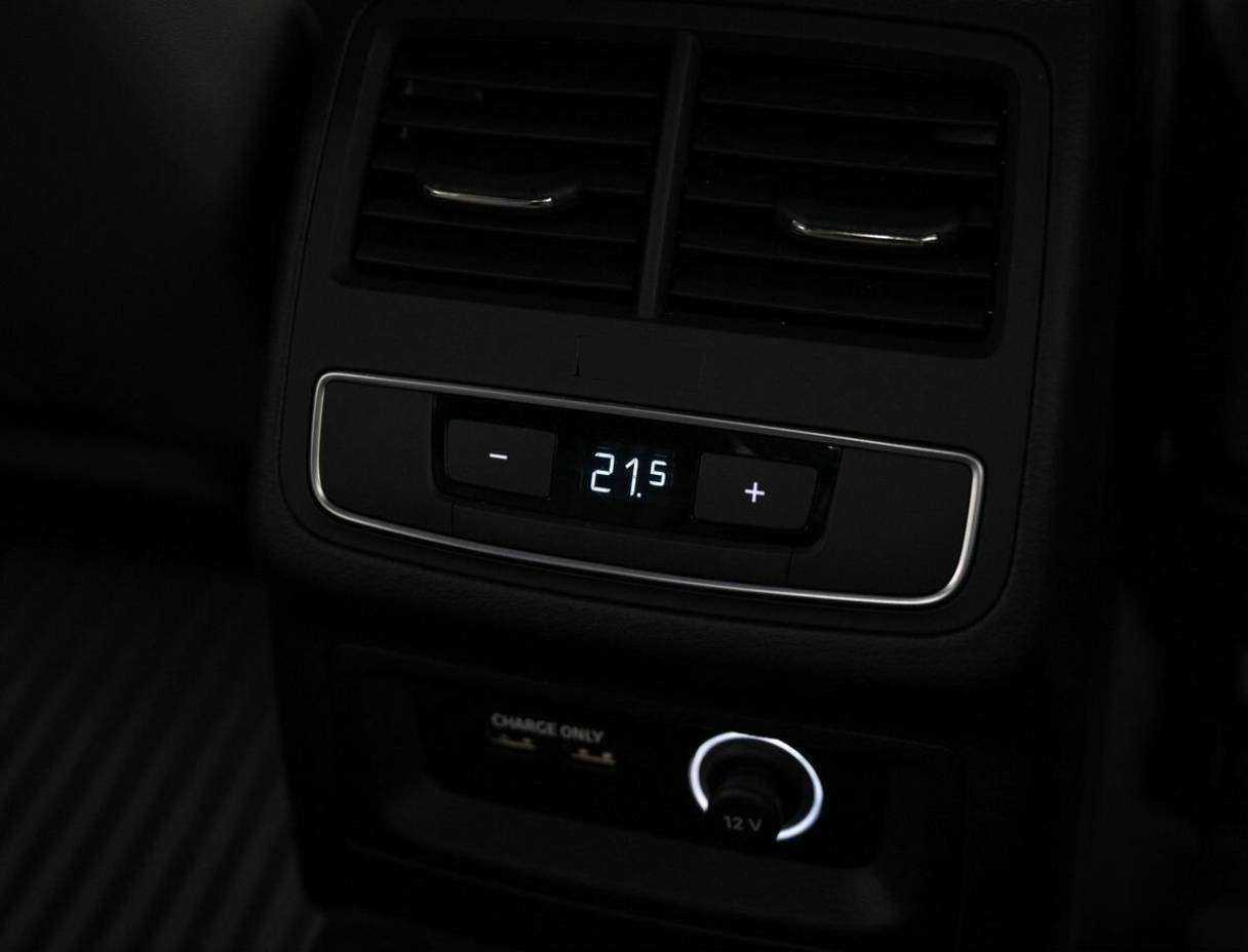 Audi A4, 2019 Фото №11