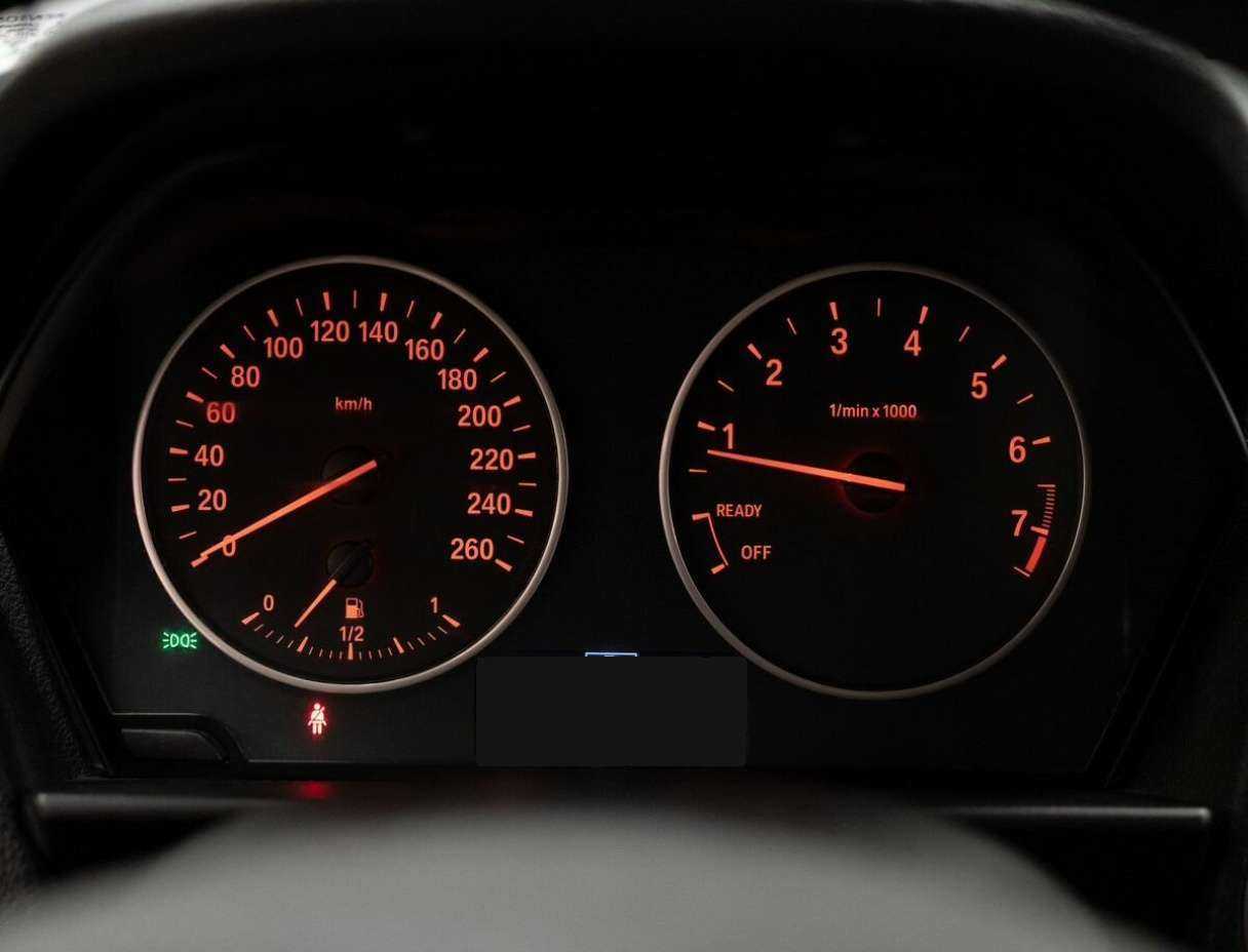 BMW 1 серии 116i, 2012 Фото №9