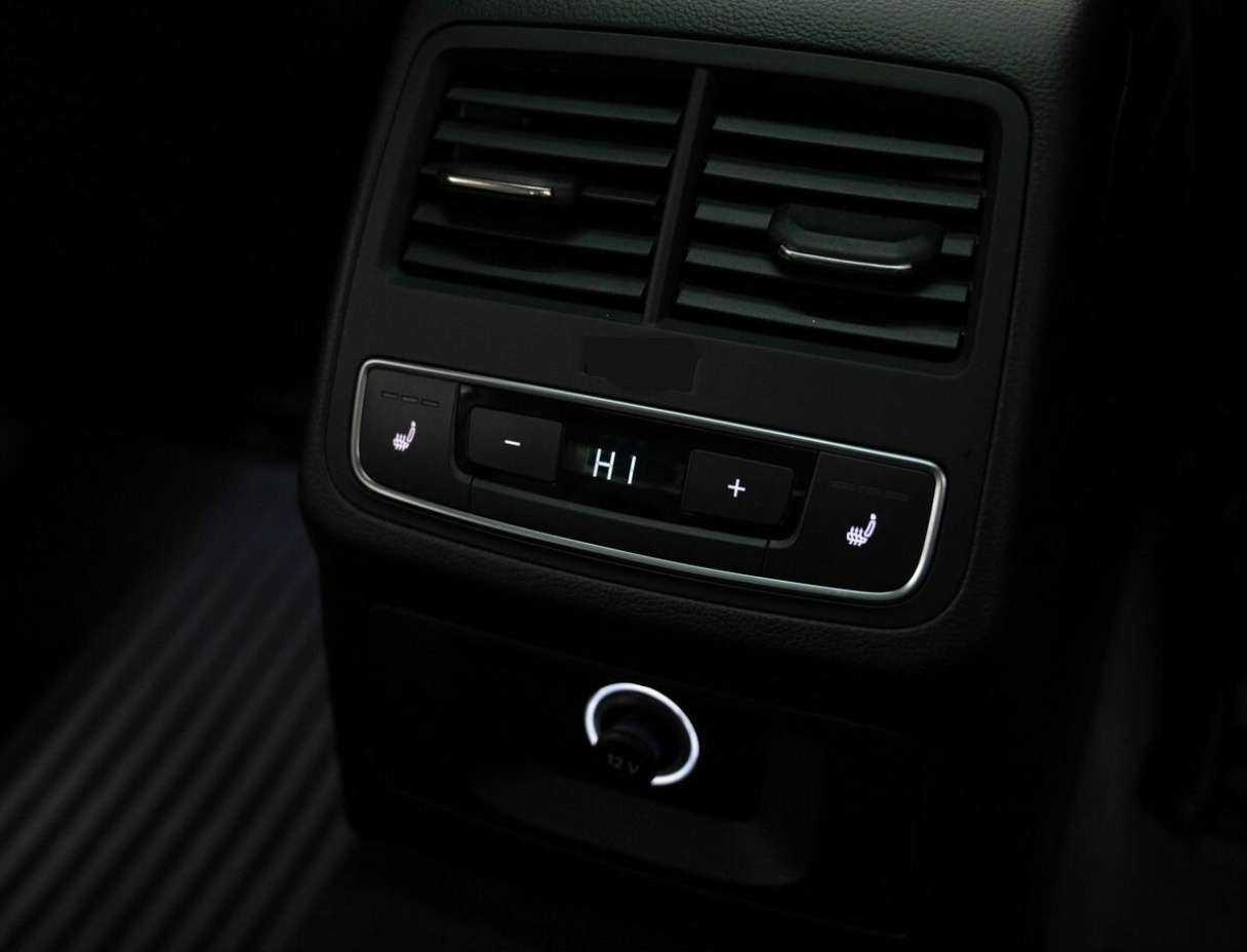 Audi A4, 2017 Фото №11