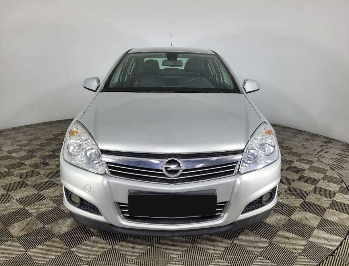 Opel Astra, 2012 - 117 000 км. | Фото №2