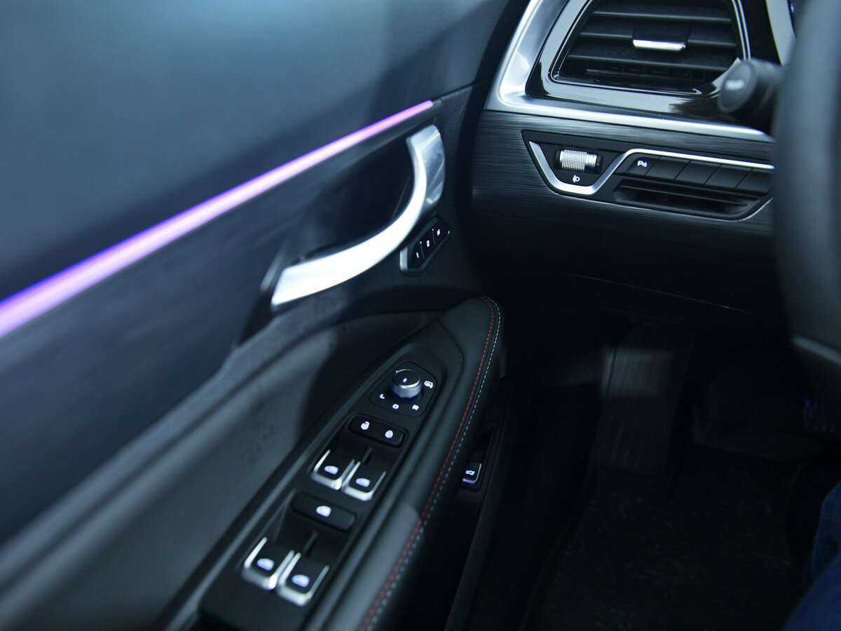 Geely Tugella, 2022 Фото №12