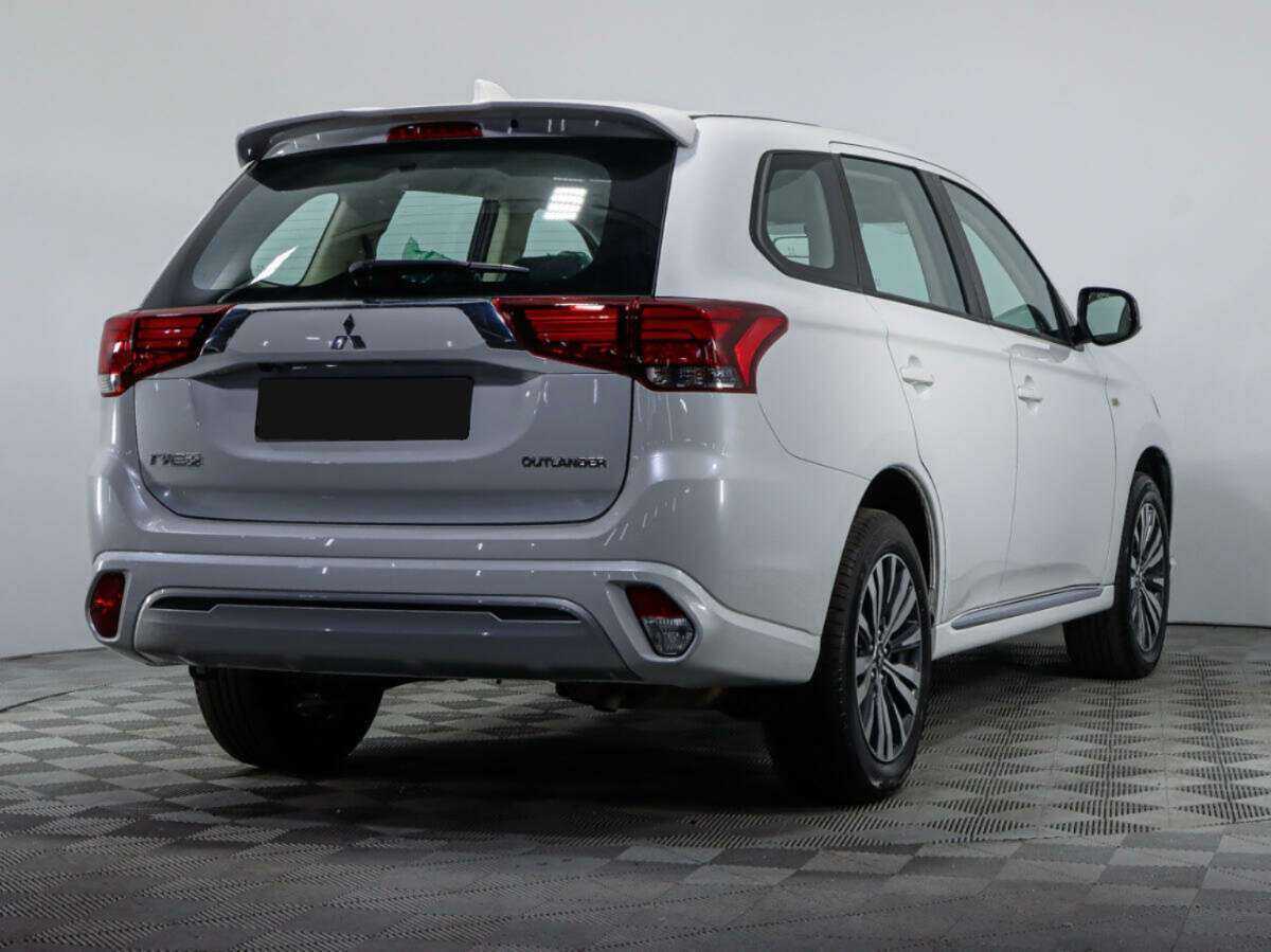 Mitsubishi Outlander, 2022 - 3 681 км. | Фото №4