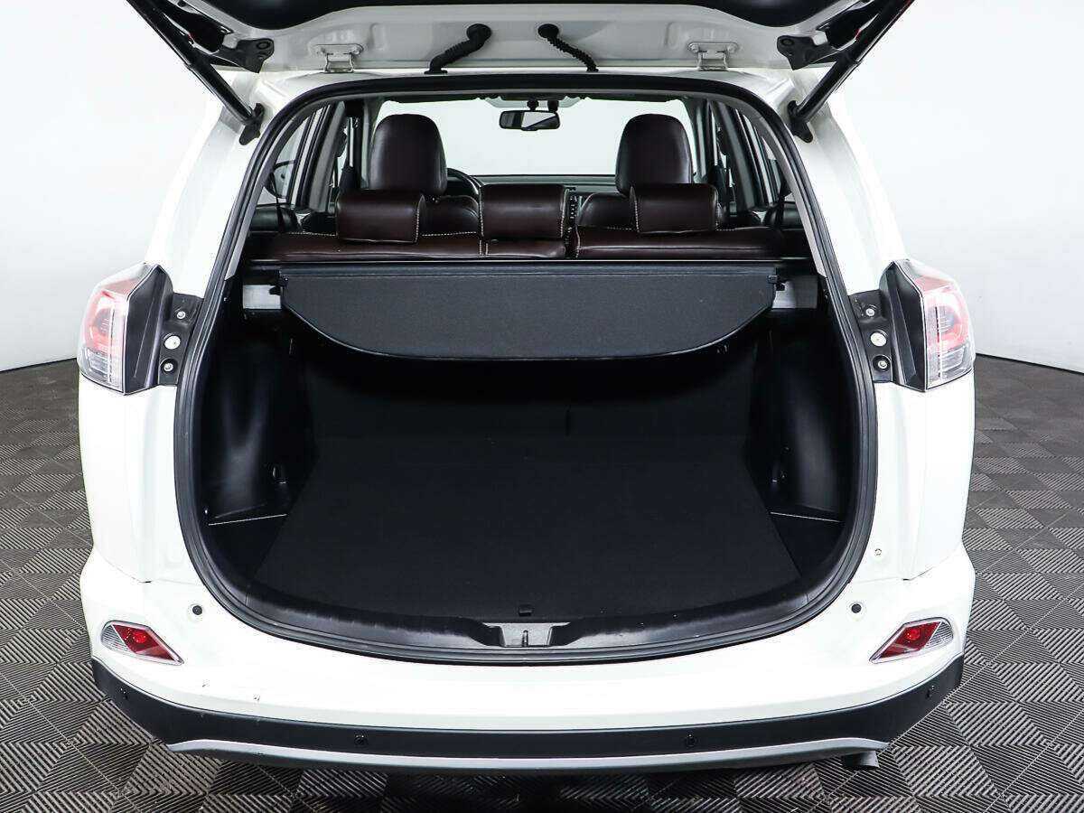 Toyota RAV4, 2018 - 45 900 км. | Фото №8