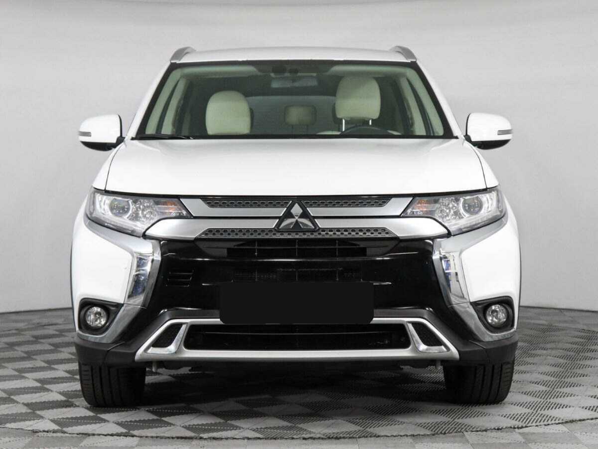Mitsubishi Outlander, 2021 - 48 353 км. | Фото №2