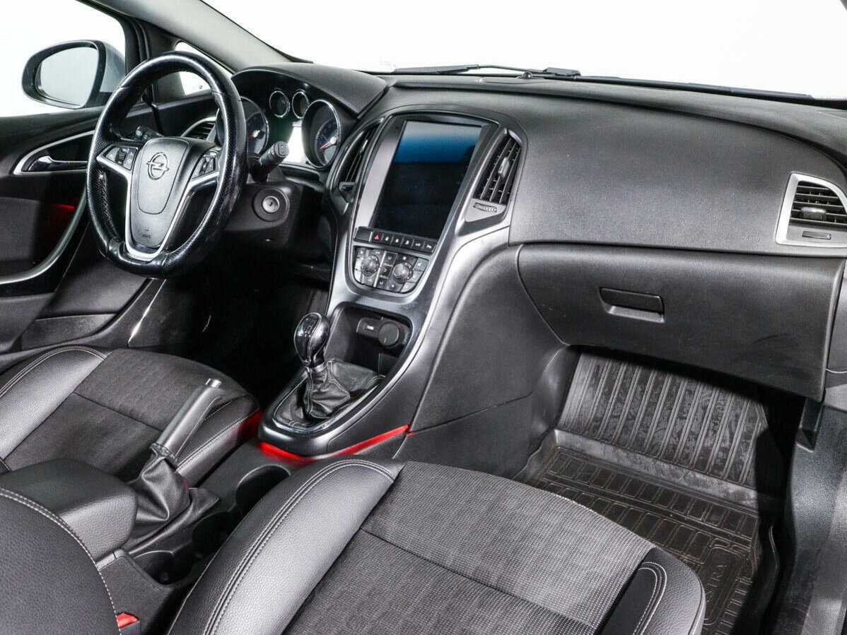 Opel Astra GTC, 2013 - 215 000 км. | Фото №7