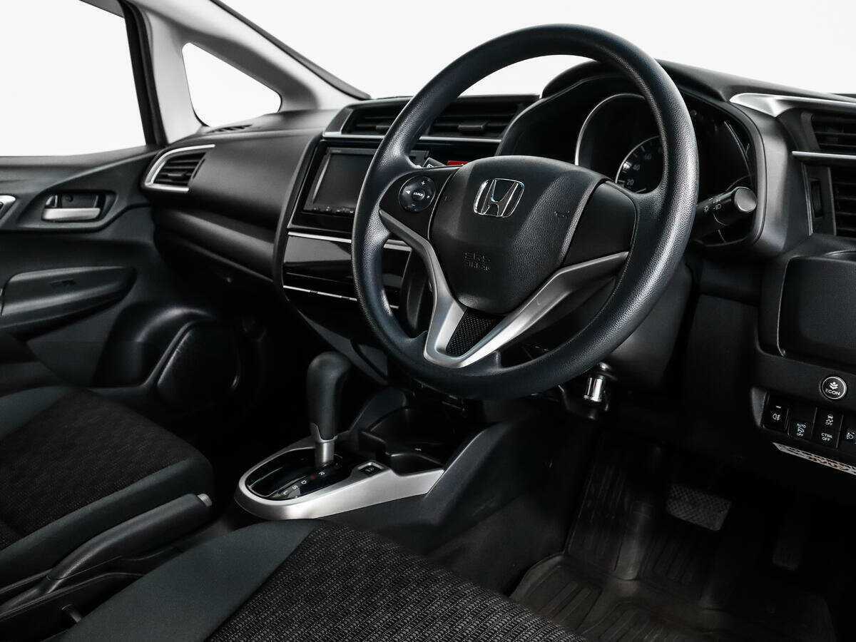 Honda Fit, 2015 Фото №9