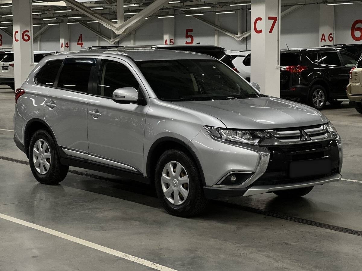 Mitsubishi Outlander, 2017 - 107 670 км. | Фото №3