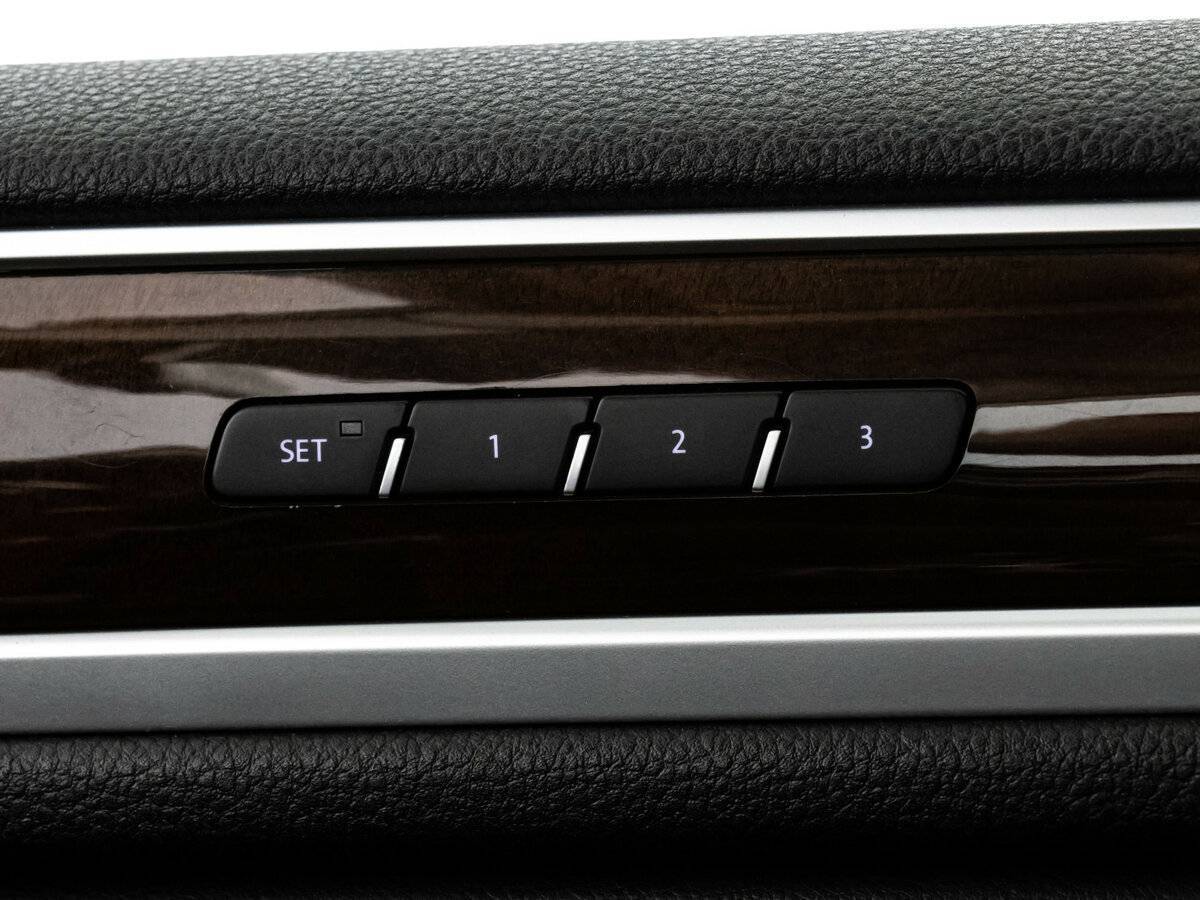 Volkswagen Touareg, 2015 Фото №17