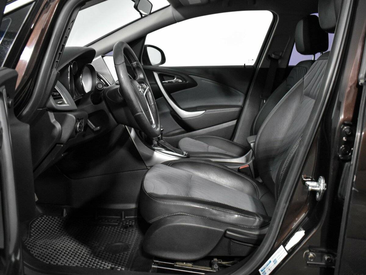 Opel Astra, 2013 - 244 733 км. | Фото №8