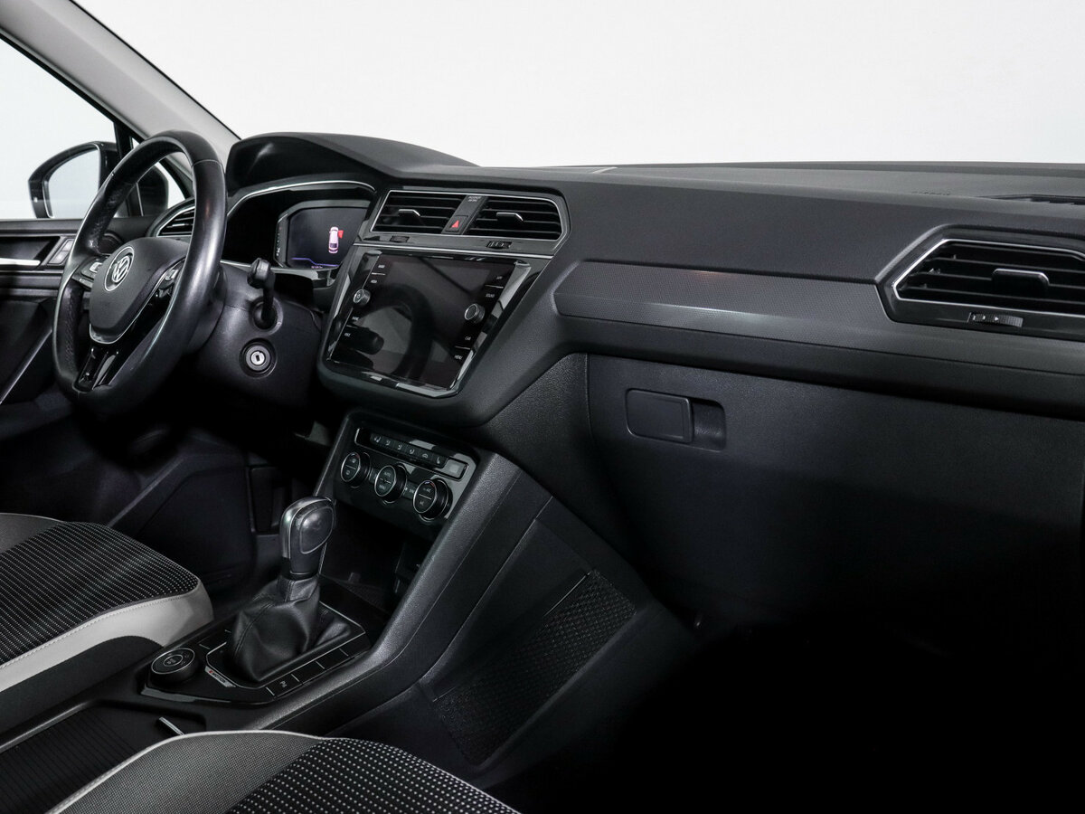 Volkswagen Tiguan II, 2020 - 80 258 км. | Фото №7