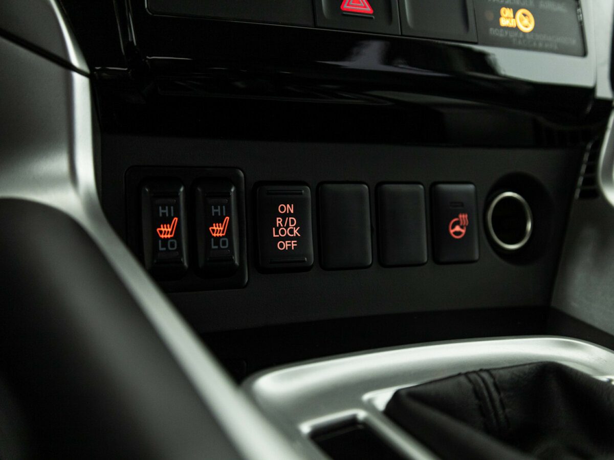 Mitsubishi Pajero Sport III, 2018 Фото №15