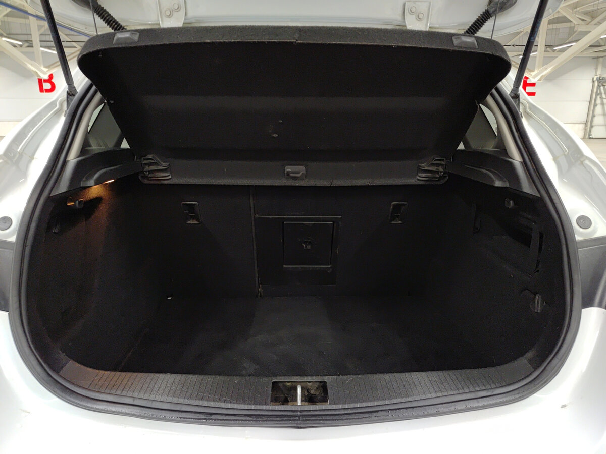 Opel Astra J Рестайлинг, 2013 Фото №10